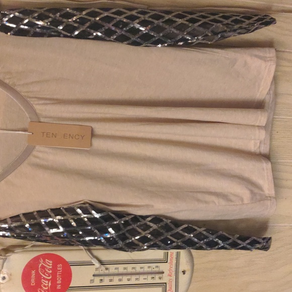 Tendency NWT Medium Unique Sparkly long sleeve shirt sheer sleeves - Picture 2 of 16